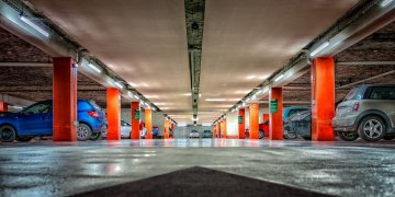 Mit dem Auto zum Flughafen – Tipps zum Parken