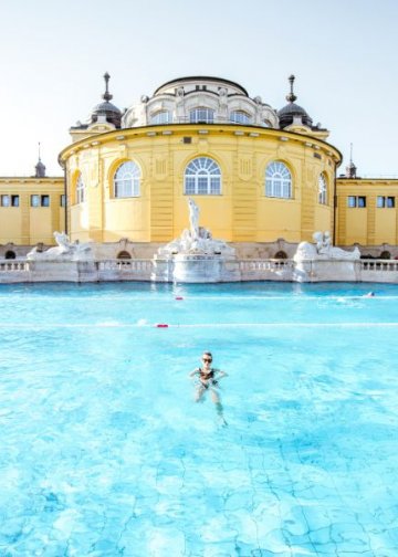 Die Thermalbäder in Budapest: Entspannung in historischer Kulisse